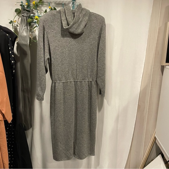 Vintage 80’s St. John gray button sweater Santana dress belt removable collar - Picture 5 of 15